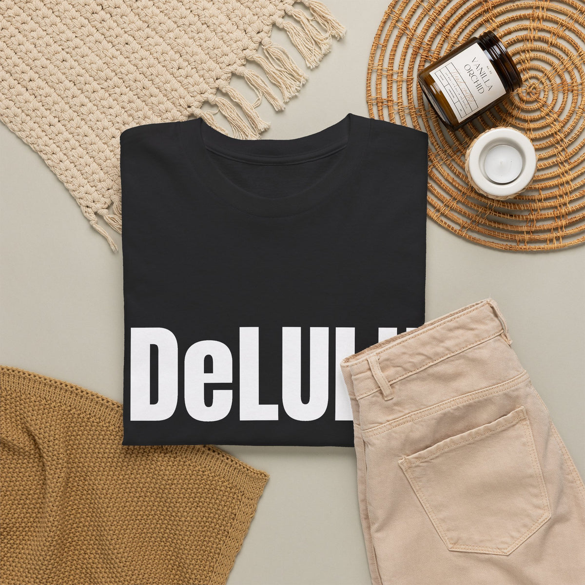 DeLULU Queen — Black Tee